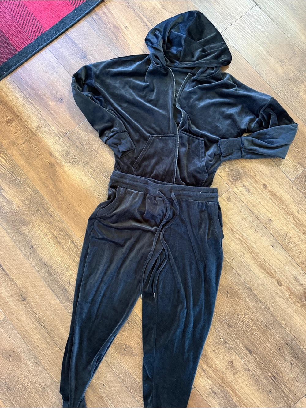 Felina Black Velour set